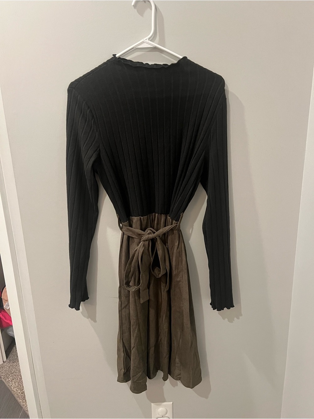 SHEIN Black Ribbed Long-Sleeve Dress with Brown Skirt and Waist Tie